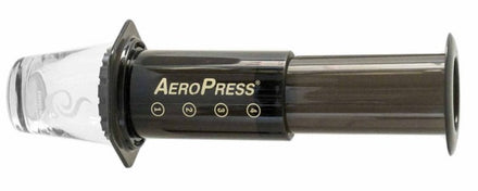 Préparer un café filtre avec l'AeroPress, voici comment